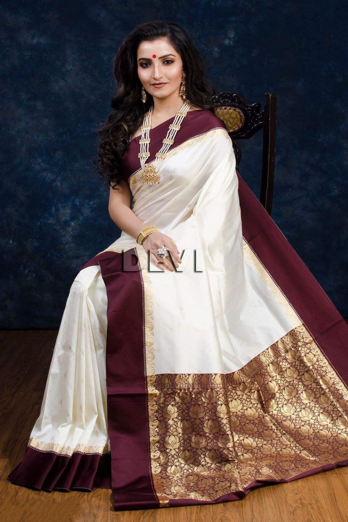 Women's Banarasi Kanjivaram Silk Saree with Blouse Piece